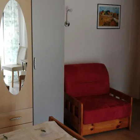 Ruhiges, Direkt An Wiesenlandschaften Gelegenes Landhaus Mit Zwei Gemutlichen *