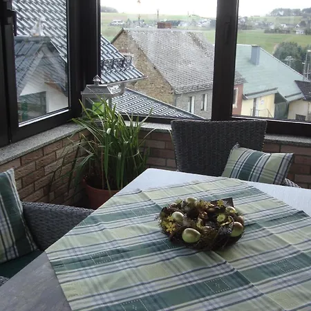 Apartment Ruhiges, Direkt An Wiesenlandschaften Gelegenes Landhaus Mit Zwei Gemutlichen